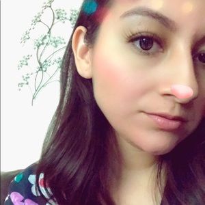 Meet your Posher, Eva